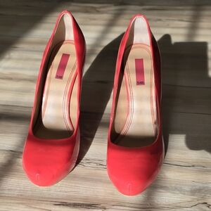 5/48 Vibrant Red Women's Heels
